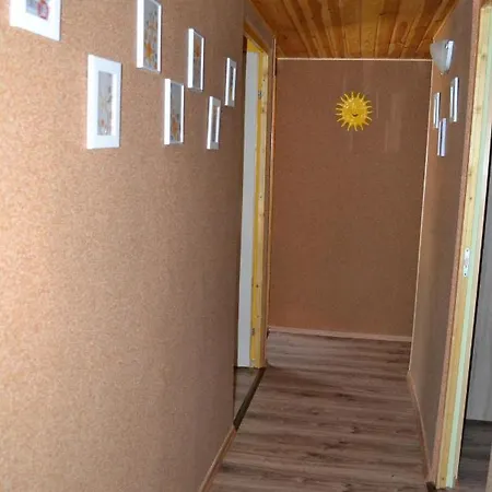 Nanas Szallas 2 *
